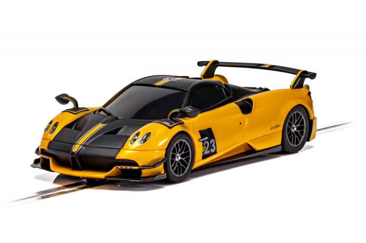 Scalextric C4212 - Pagani Huayra Roadster BC – Yellow