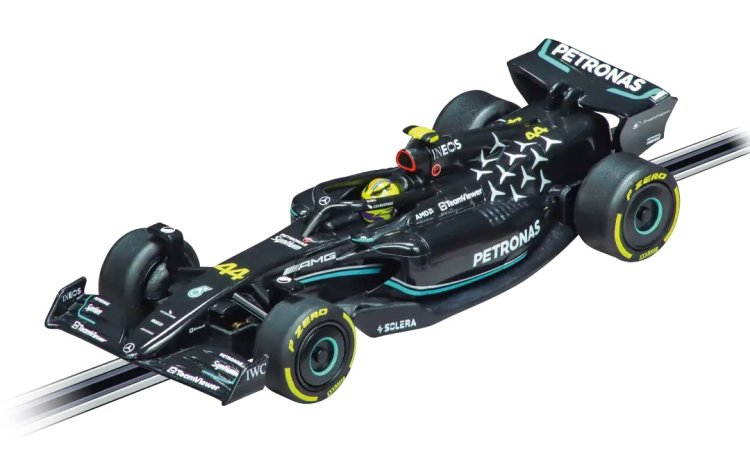 Carrera GO! 64238 - Mercedes AMG F1 W14 E Performance - L Hamilton #44 - 1/43 scale