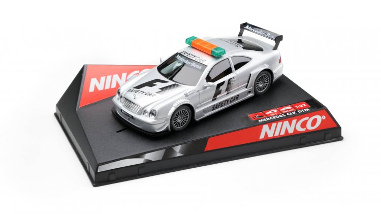 Ninco 50282 - Mercedes CLK - '06 F1 Safety Car