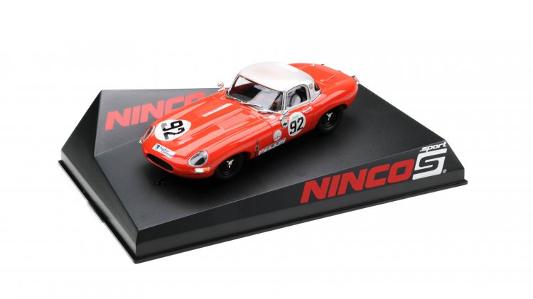 Ninco 50628 Jaguar E type XK E Roadster Red Silver 50628 94.99 Electric Dreams New and Vintage Slot Cars New and Vintage Slot Cars