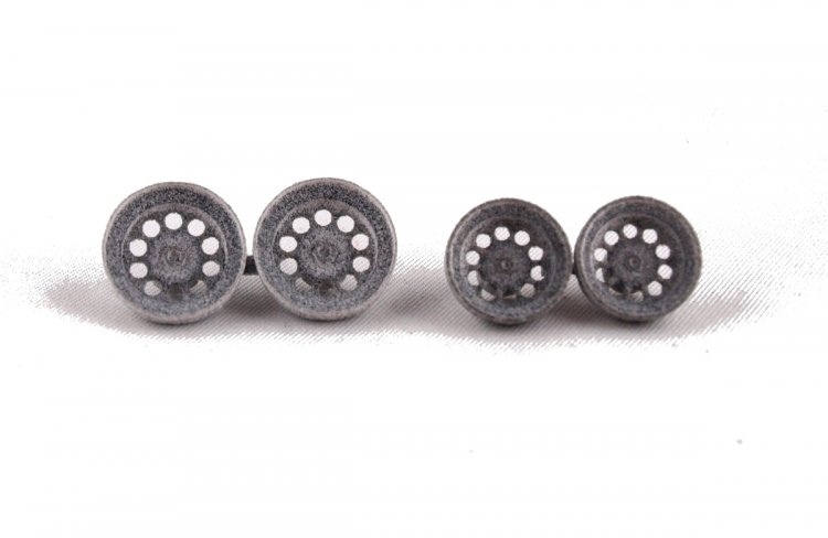 Slot.it PA41P - Wheel Inserts - Alfa Romeo 33/3 type - for 14.3/15.8mm wheels - 2 fronts/2 rears