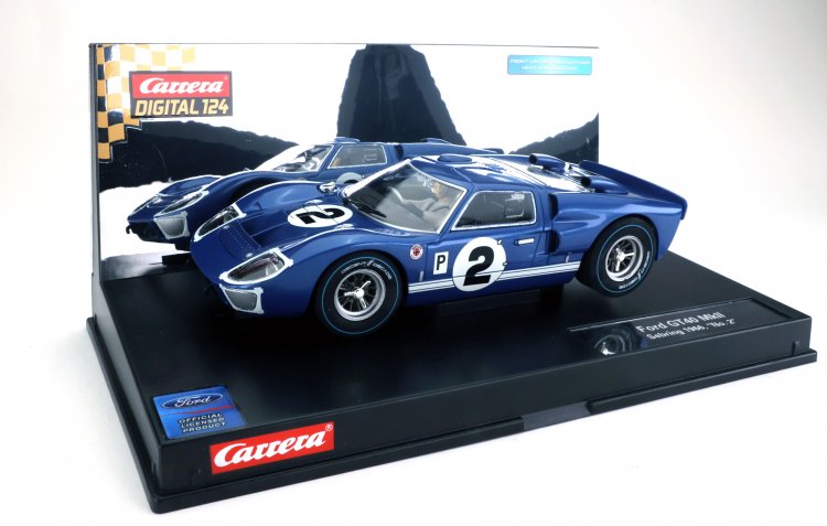 Carrera 23746 - Ford GT40 MkII - '66 Sebring - Digital 1/24