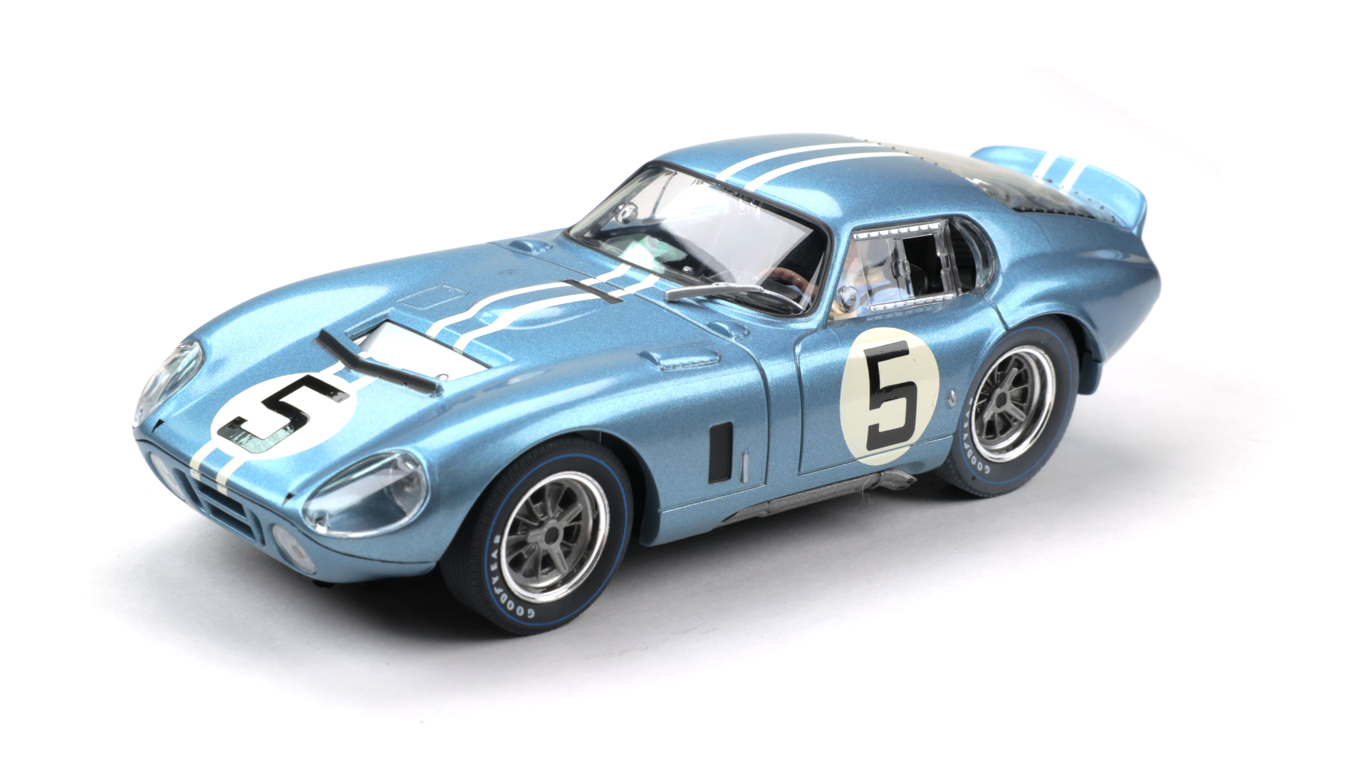 Revell/Monogram 85-4850 - Shelby Daytona Cobra Coupe - Dan Gurney