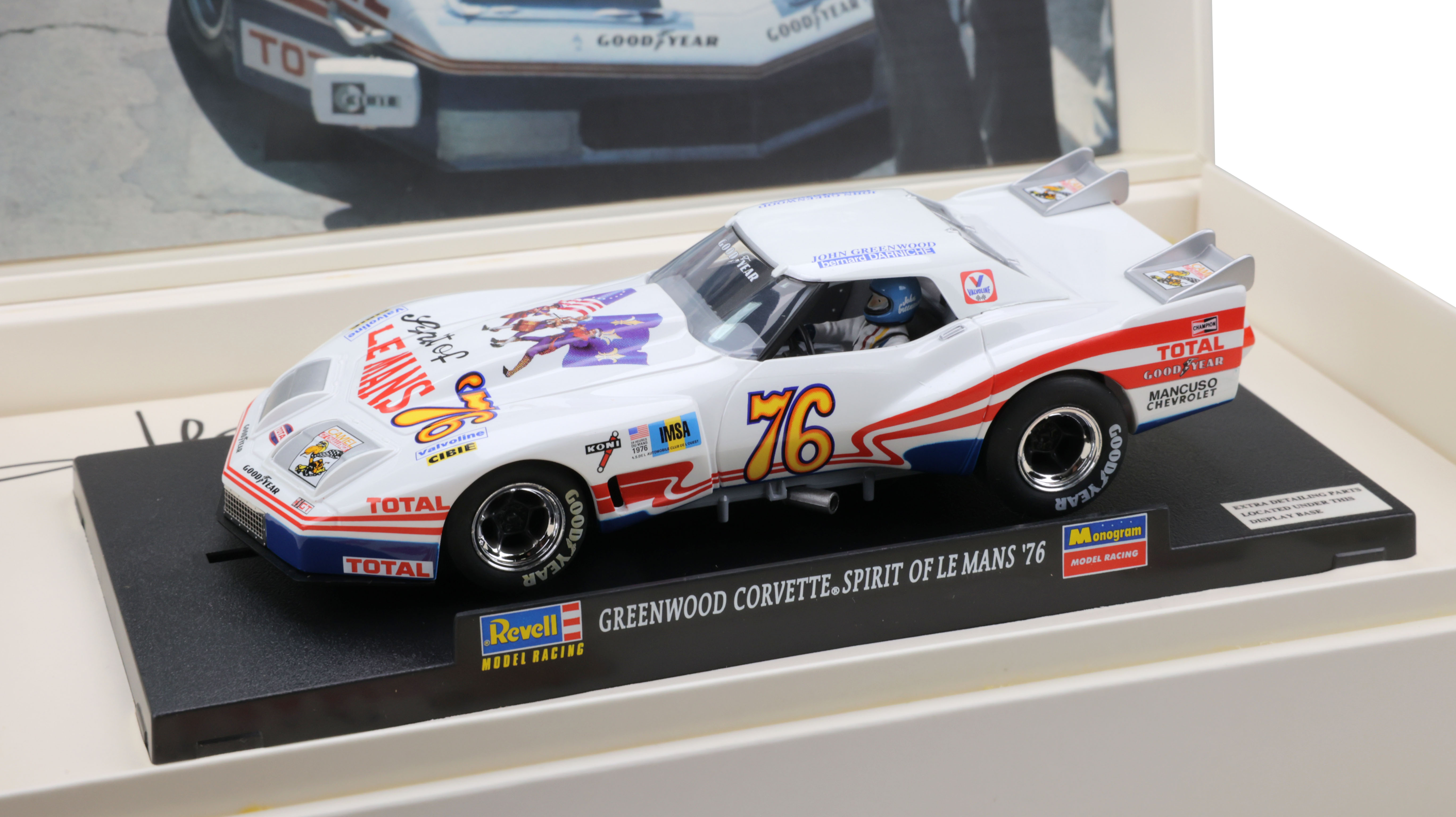 Revell/Monogram 85-4863 - Greenwood Corvette - Spirit of Le Mans '76