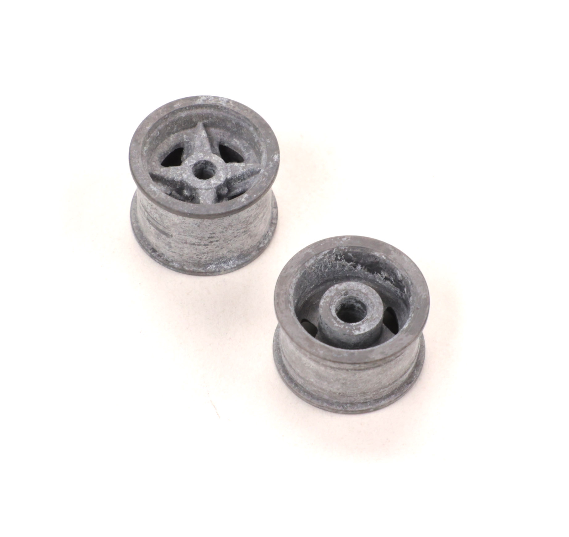 Cox - COX-13043 - 1/24 scale Lotus Free-Wheeling Front Wheels