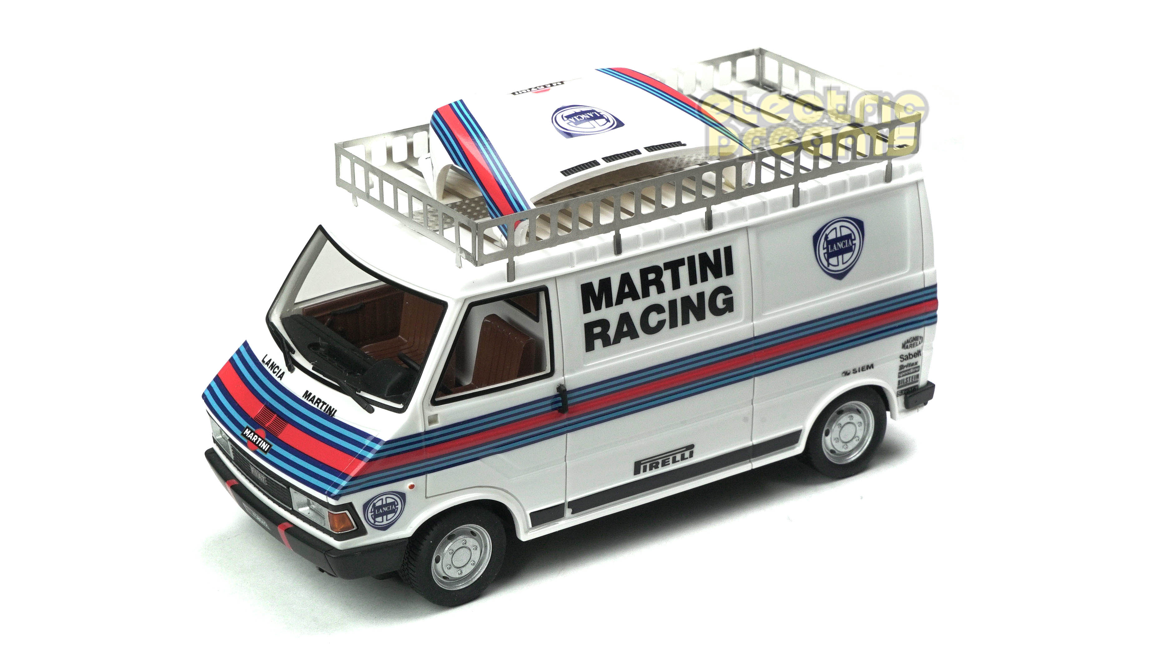 Avant Slot RSV2101 - Fiat 242 Van - Martini Racing